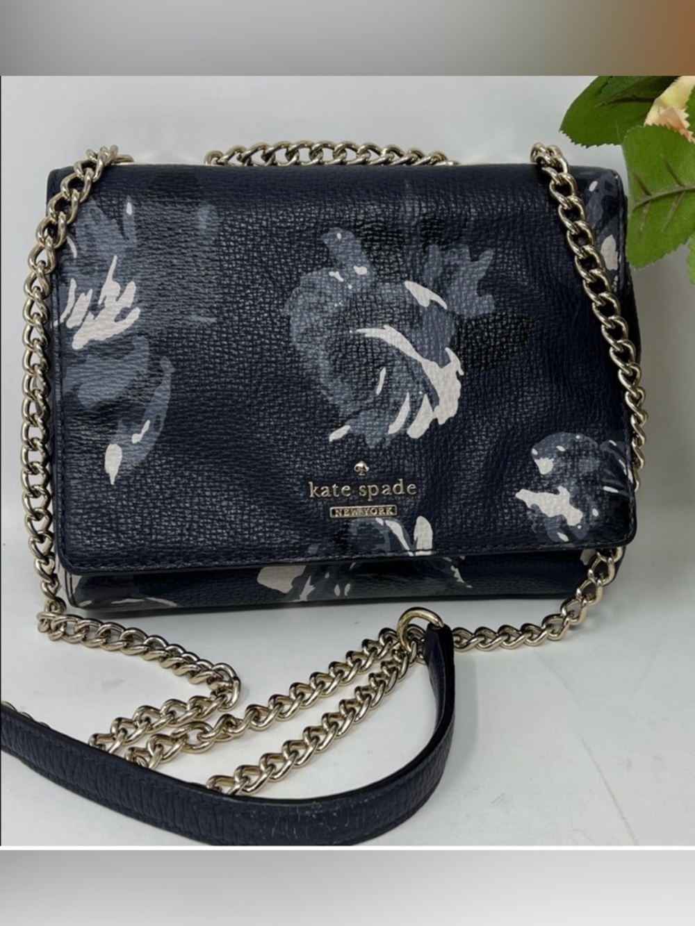 KATE SPADE New York Briar Lane Night Rose Mini Emelyn Chain Shoulder Bag